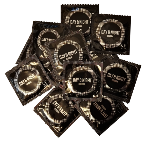 Verpakking van Beppy Day and Night 100 stuks, zwart met zilverkleurige opdruk