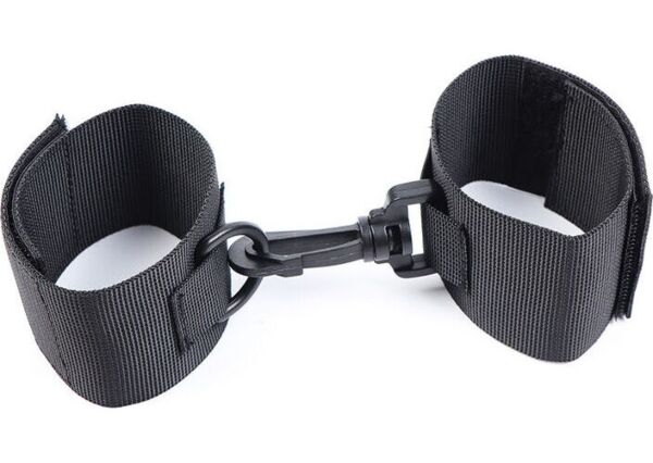 Nylon handboeien Ohmama Fetish