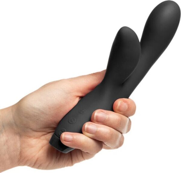 Konijnvibrator Je Joue Hera Flex in het zwart, met de arm voor de clitoris