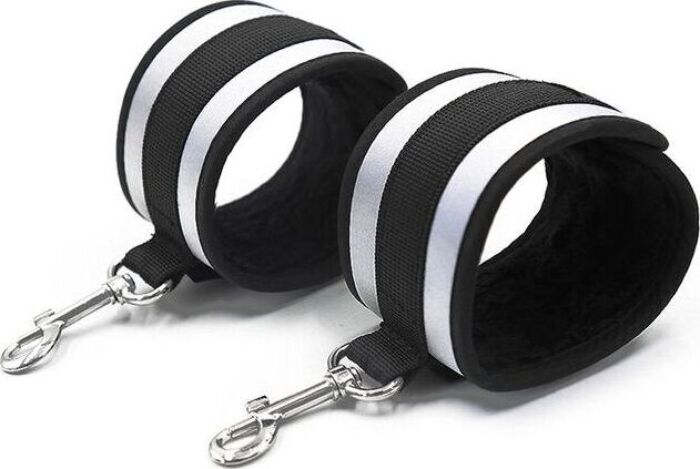 Grijze Fetish Poppen Handboeien